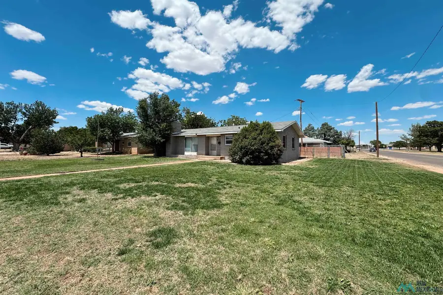 100 W Yucca Avenue, Clovis, NM 5 - #2