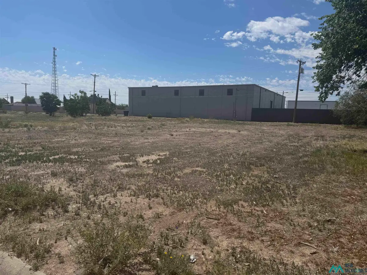 822 E Albuquerque, Roswell, NM 88203 - #1