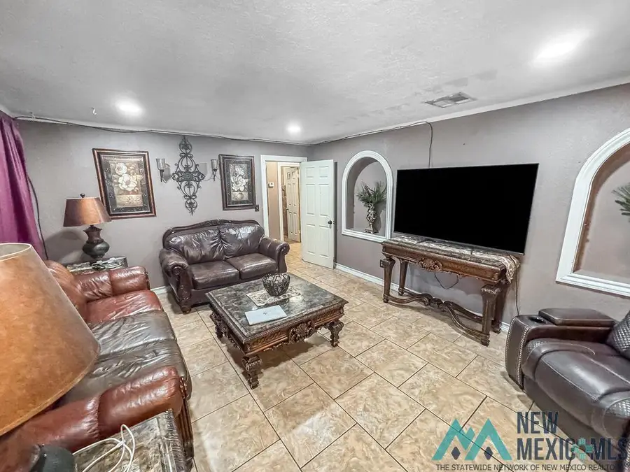 921 N Mckinley Drive, Hobbs, NM 88240 - #3