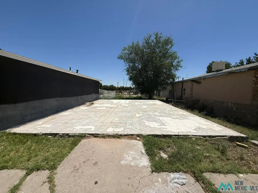 808, 810, 812 N Roselawn Avenue, Artesia, NM 88210 - #2