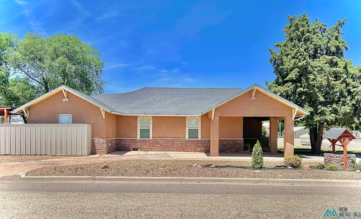 900 Pile Street, Clovis, NM 88101 - #1