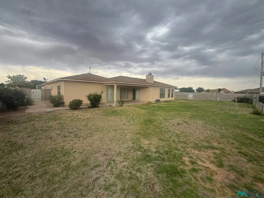 2100 Lakeview Drive, Hobbs, NM 88240 - #3