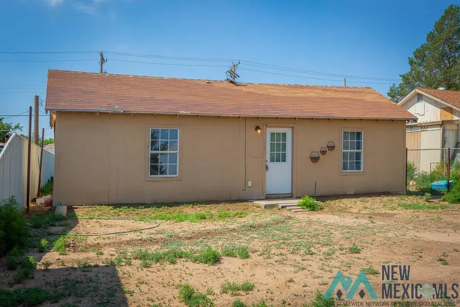 805 W Washington Avenue, Artesia, NM 88210 - #2