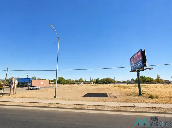 2103 S Main St Street, Roswell, NM 88203
