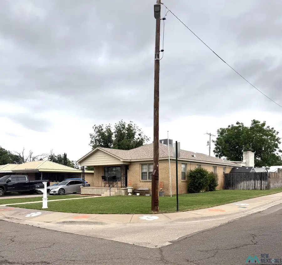 813 W Mann Avenue, Artesia, NM 88210 - #3