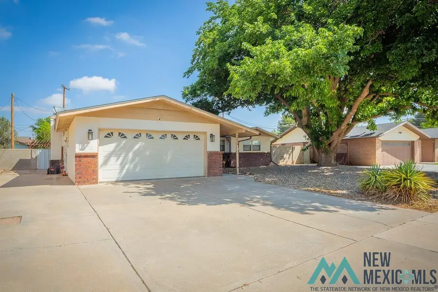 2202 W Clayton Avenue, Artesia, NM 88210 - #2