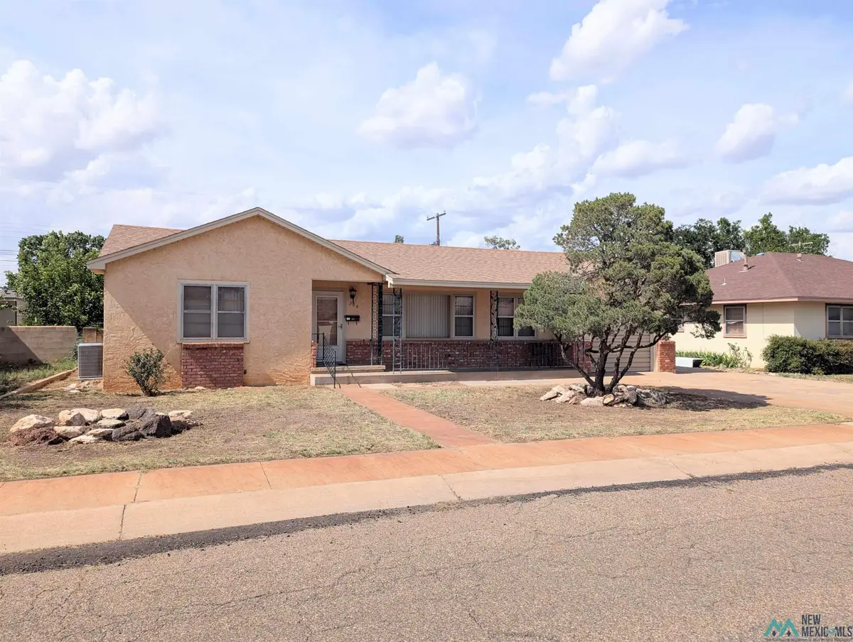304 W Plains Avenue, Clovis, NM  - #1