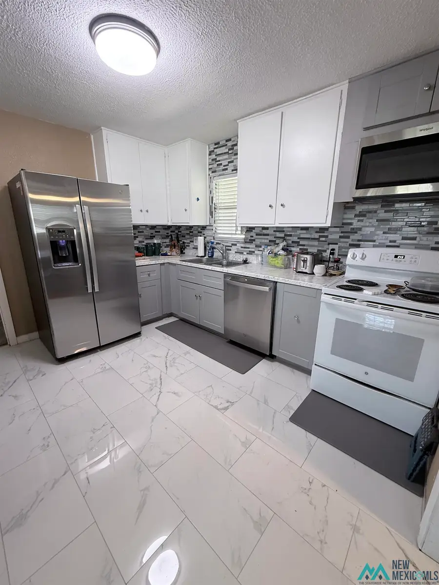 1207 E Pecos Drive, Hobbs, NM 88240 - #3