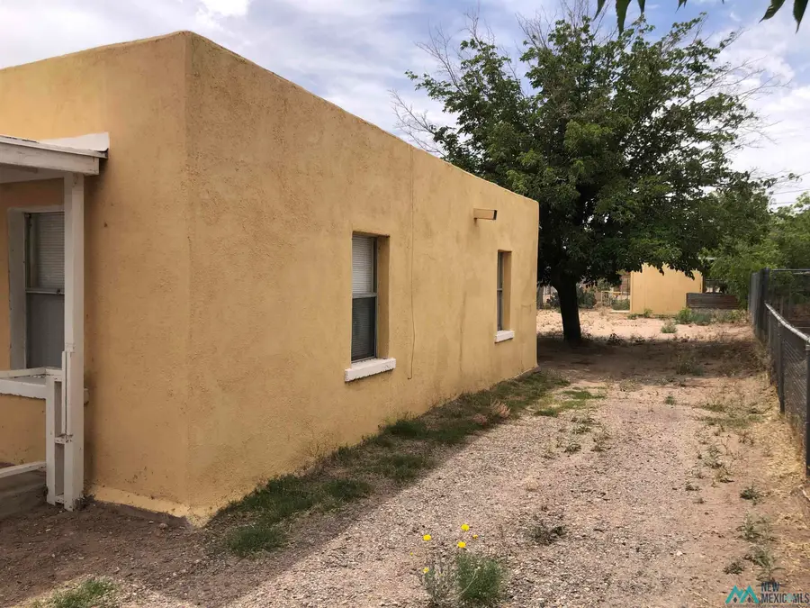 412 E 4th Street Avenue, Deming, NM 88030 - #2