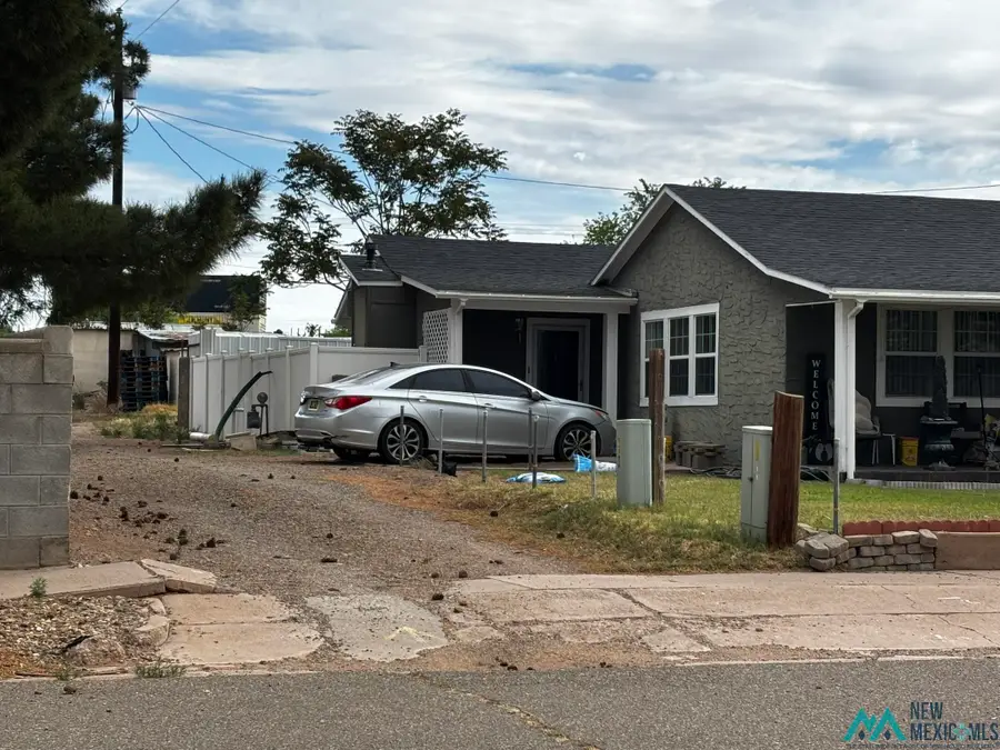 562 E Ave C Street, Fort Sumner, NM 88119 - #3