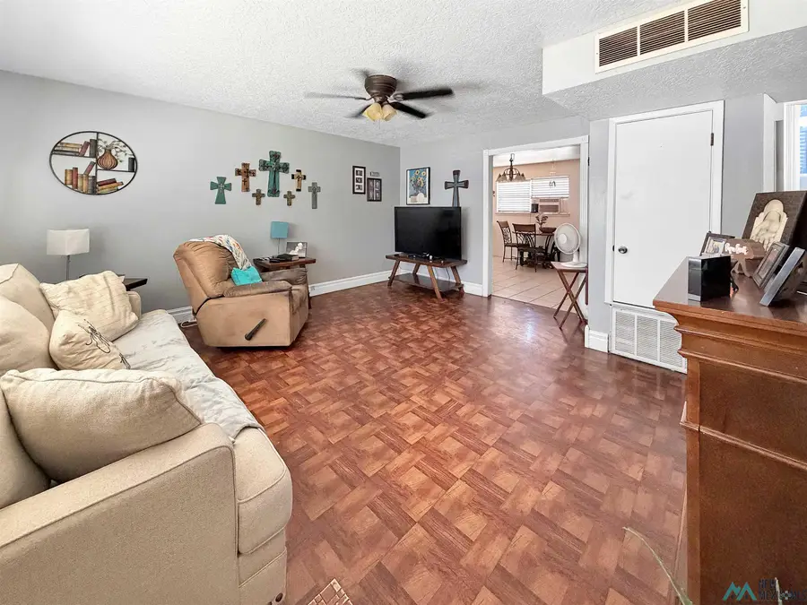 218 E Taos Avenue, Hobbs, NM 88240 - #2