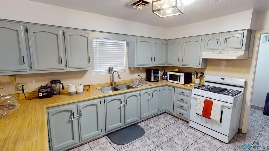 1007 S Mallery Street, Deming, NM 88030 - #3