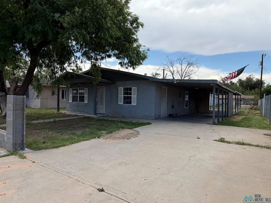 633 E Apple Street, Roswell, NM 88201 - #3