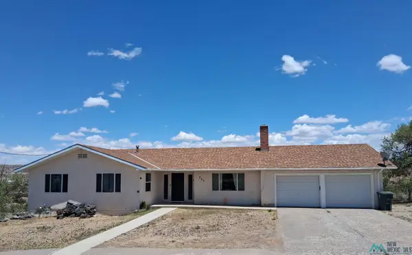 711 S Navajo Drive, Gallup, NM 87301