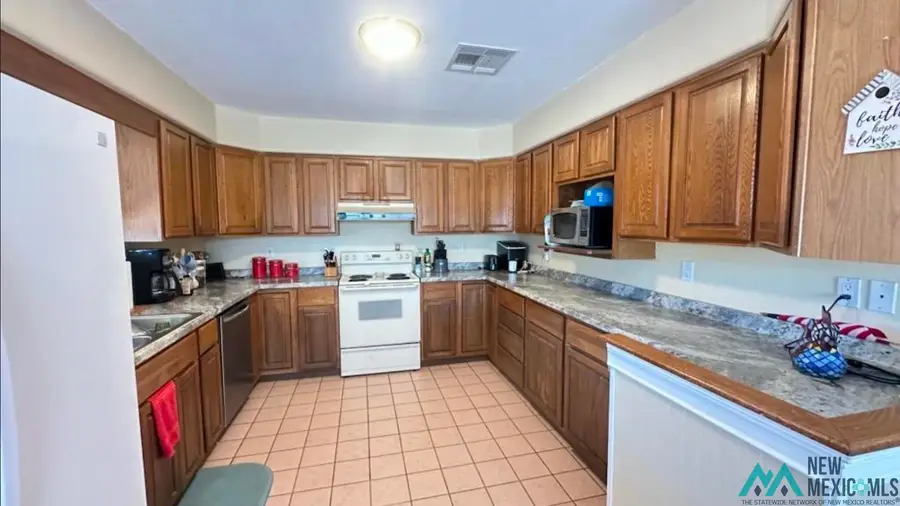 205 Rio Grande Circle, Elephant Butte, NM 87935 - #3