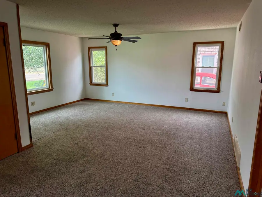 2813 Gidding, Clovis, NM 88101 - #3