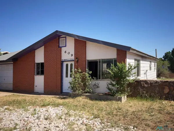 609 Dalbey Drive, Las Vegas, NM 87701