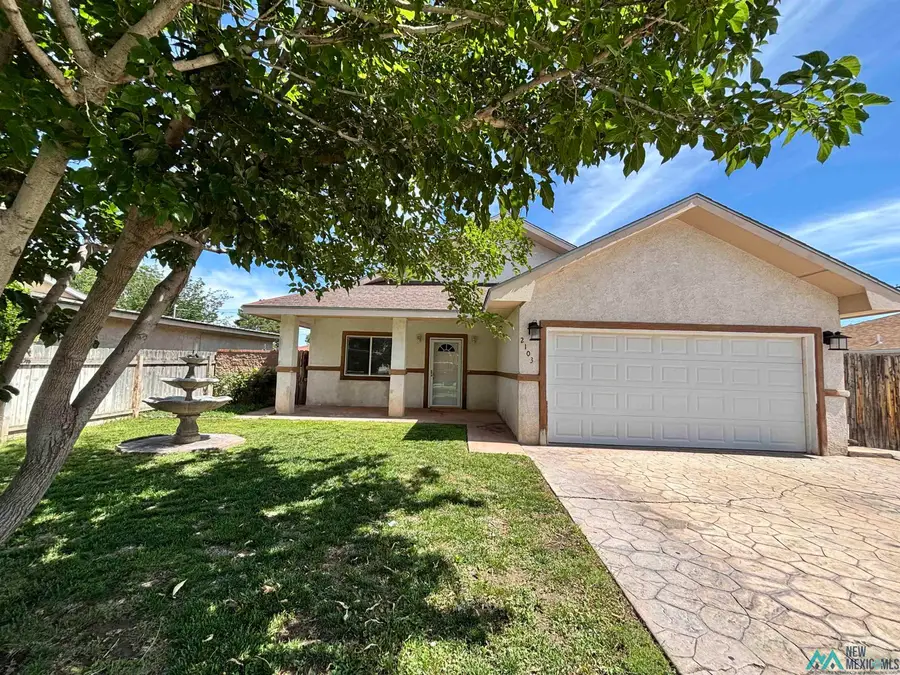 2103 W Juniper Street, Roswell, NM 88203 - #2