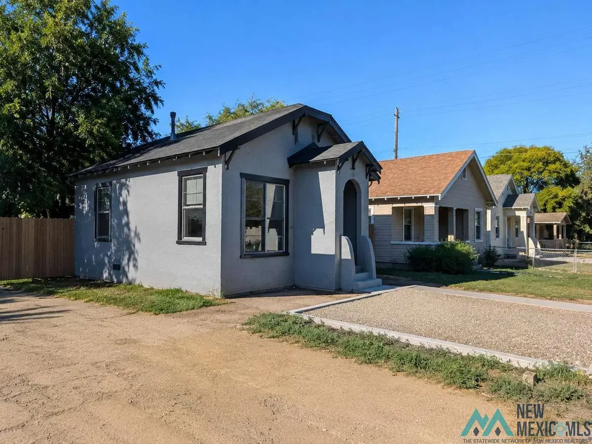 206 E 12th Street, Clovis, NM 88101 - #1