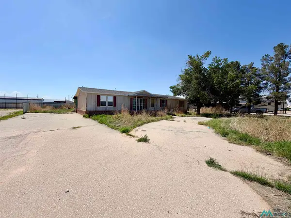 5103 Tierra Bonita Road, Carlsbad, NM 88220
