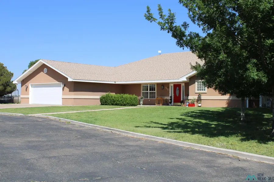 3237 Sundance Loop, Roswell, NM 88201 - #3