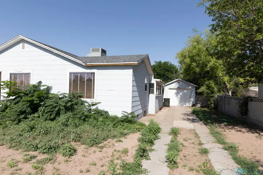 903 N Thomas St, Carlsbad, NM 88220 - #2