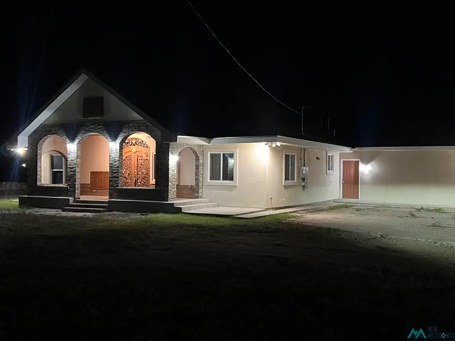 1921 W Mcgaffey St, Roswell, NM 88203 - #3