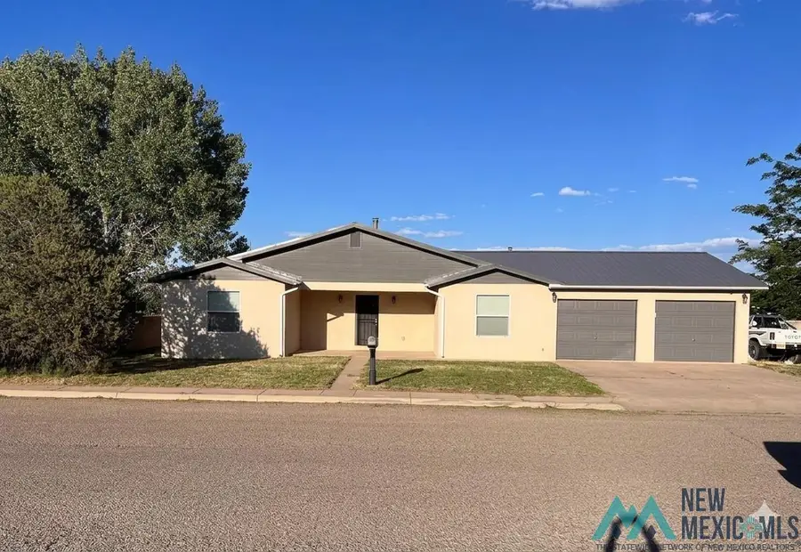 2012 Longview Dr, Las Vegas, NM 87701 - #2
