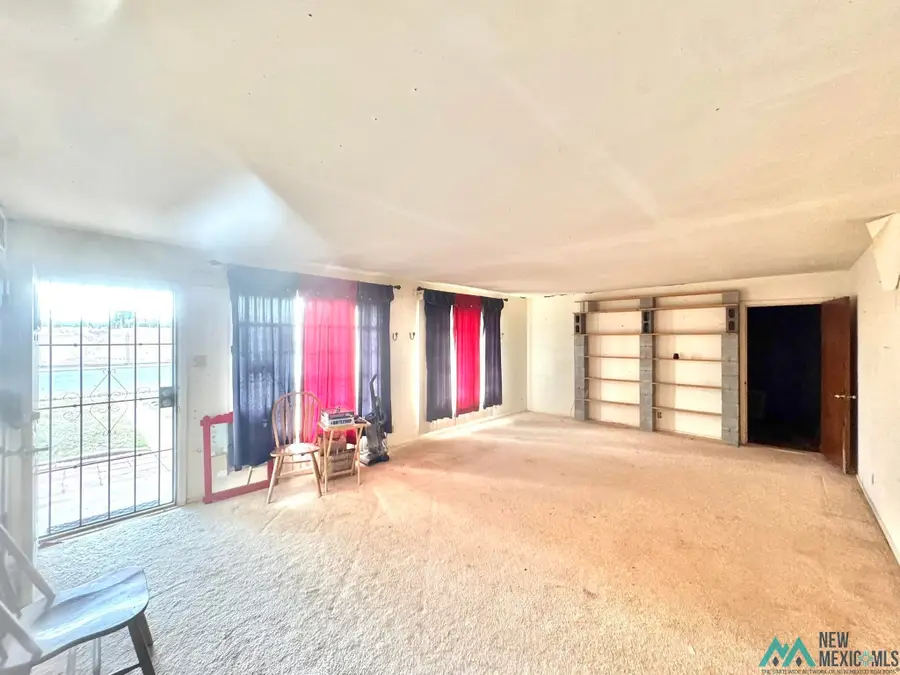 910 Walter St, Carlsbad, NM 88220 - #3