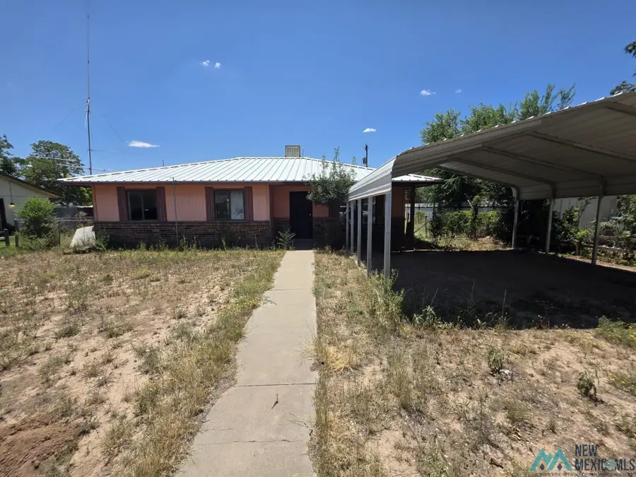 110 E 5th St, Dexter, NM 88230 - #2