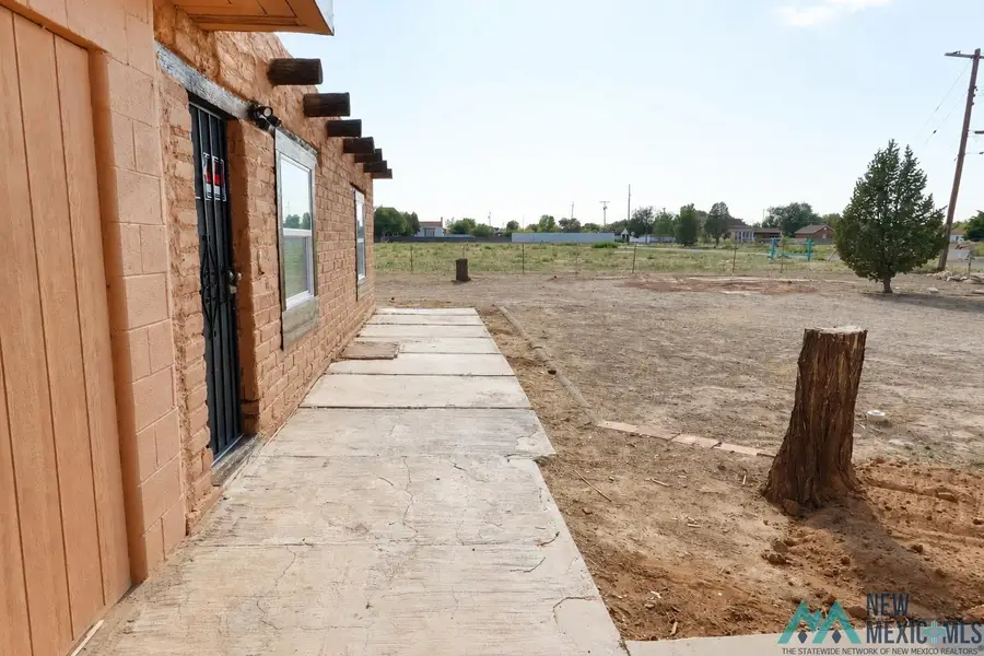 506 W 16th St, Roswell, NM 88201 - #2