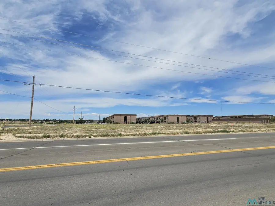N Sycamore Avenue, Roswell, NM 88201 - #2