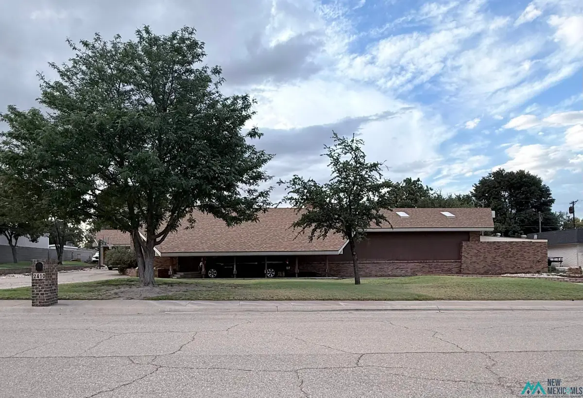 2410 W Loma Drive, Artesia, NM 88210 - #1