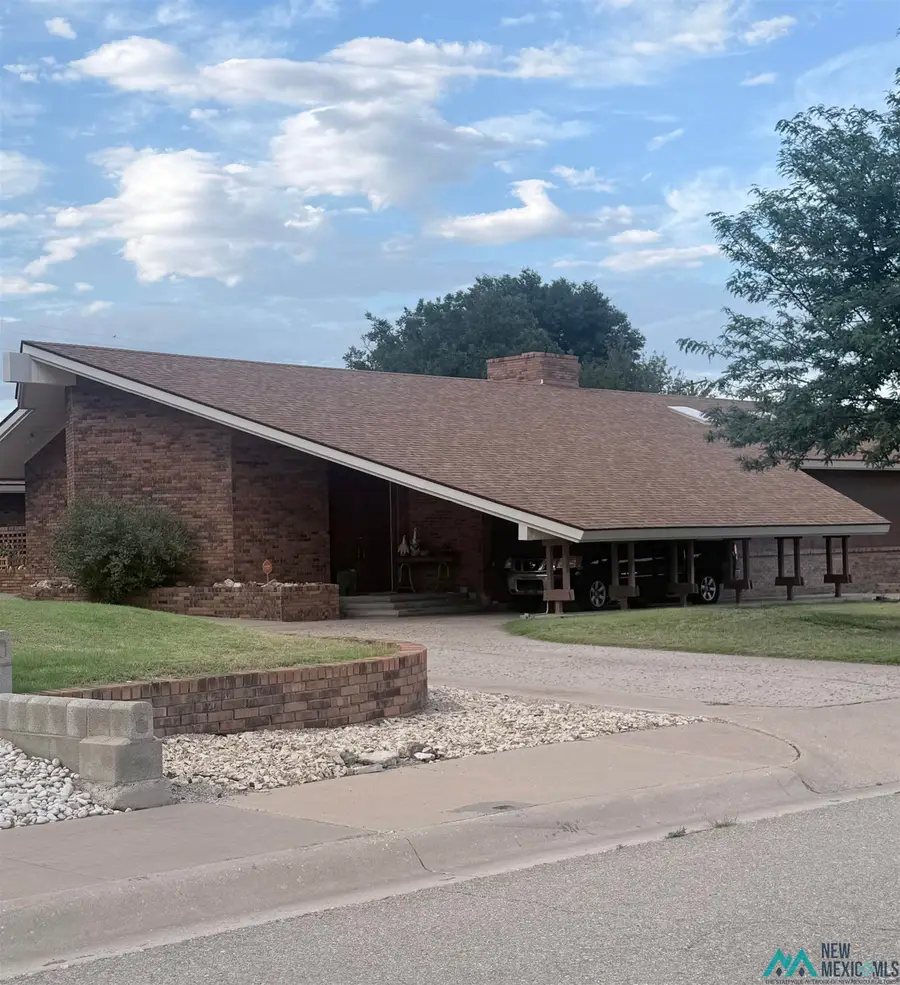 2410 W Loma Drive, Artesia, NM 88210 - #2