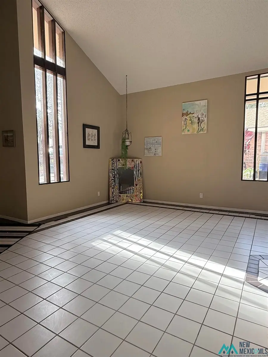 2410 W Loma Drive, Artesia, NM 88210 - #3