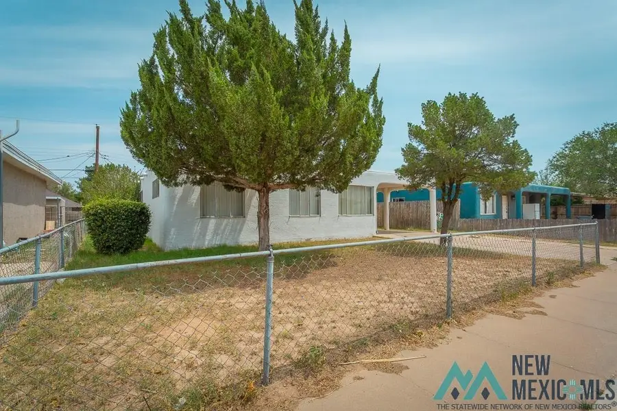 311 E Poe St, Roswell, NM 88203 - #3