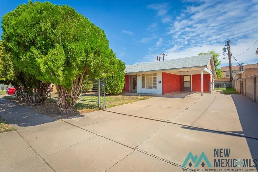 106 E Bonney St, Roswell, NM 88203 - #2