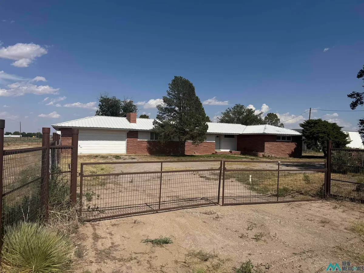 105 Haldeman, Artesia, NM 88210 - #1