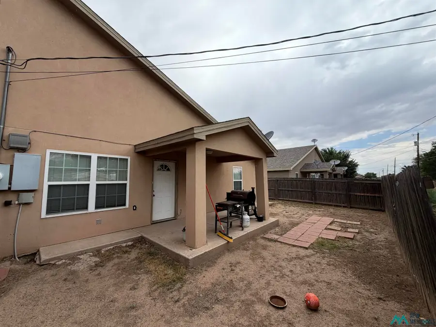 1011 S Wyoming Ave, Roswell, NM 88203 - #3