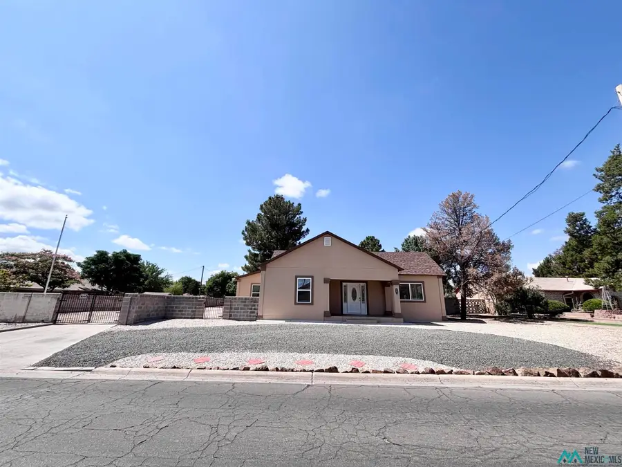 302 E Mescalero, Roswell, NM 88201 - #2