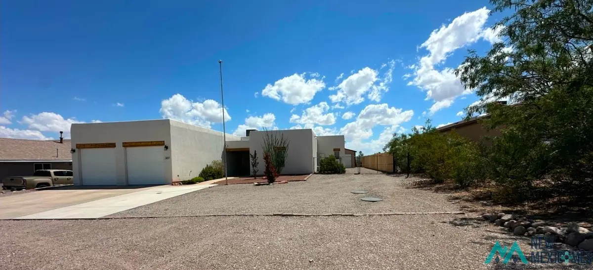 307 Erie St, Elephant Butte, NM 87935 - #1