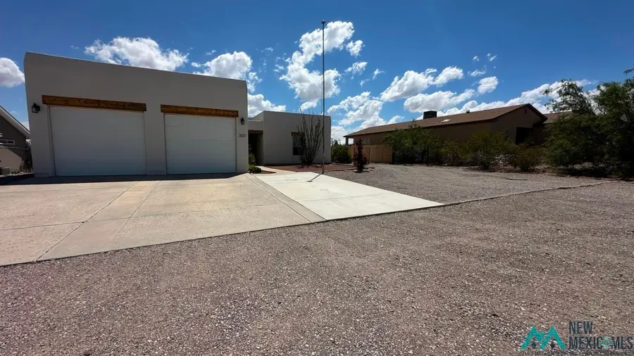 307 Erie St, Elephant Butte, NM 87935 - #2