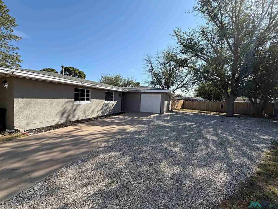2901 E Fruitland, Roswell, NM 88203 - #3