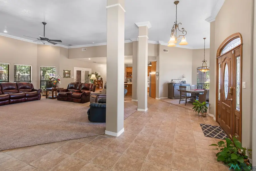 317 E 17th St, Portales, NM 88130 - #3