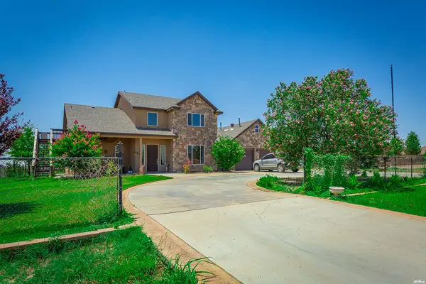 805 Walker Farm Rd, Carlsbad, NM 88220