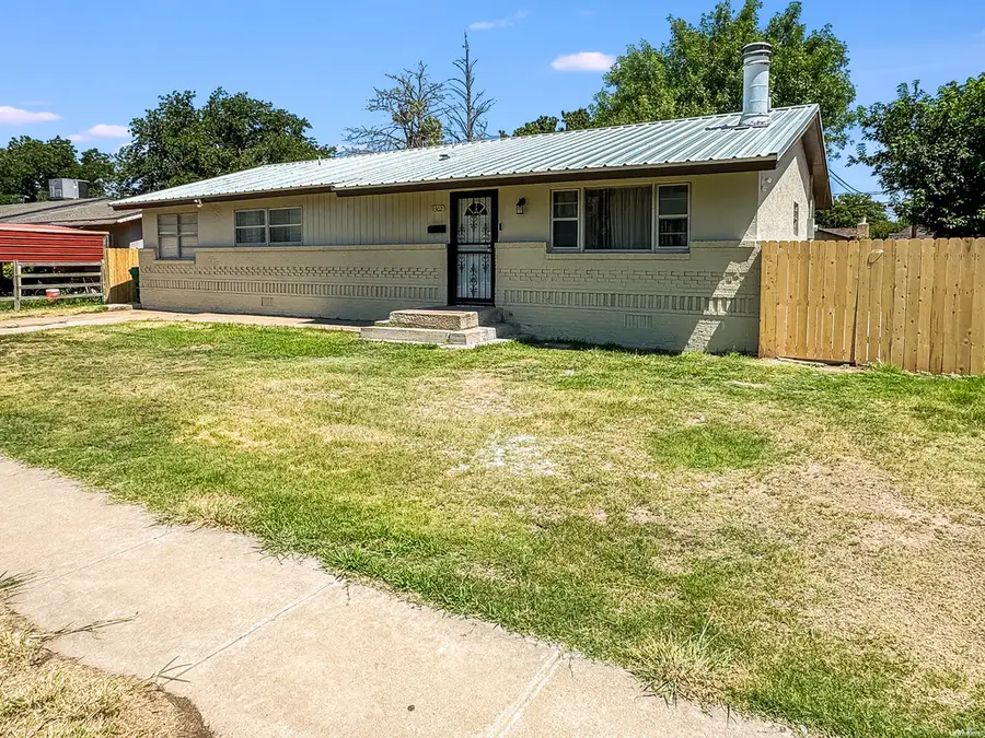 1302 W Ave M Ave, Lovington, NM 88260 - #2