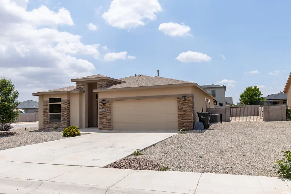 3721 Saguaro St, Carlsbad, NM 88220 - #1