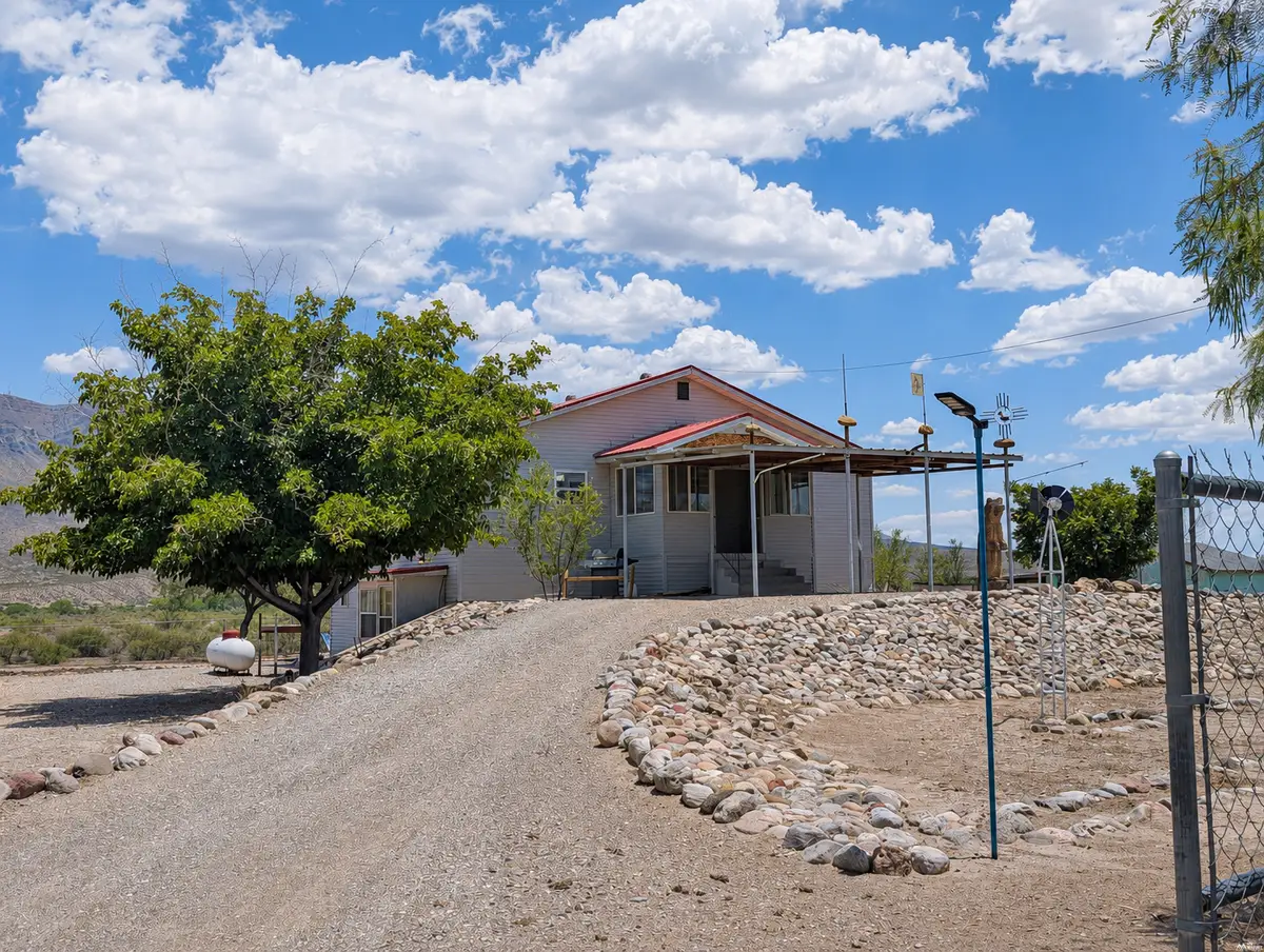 8 Lake Front Dr, Caballo, NM 87931 - #1