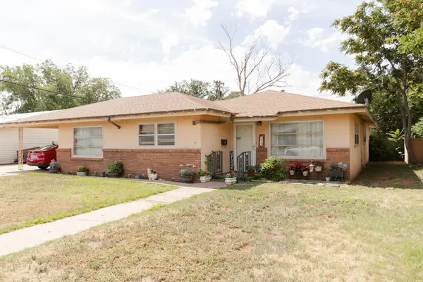 213 W Christopher Dr, Clovis, NM 88101