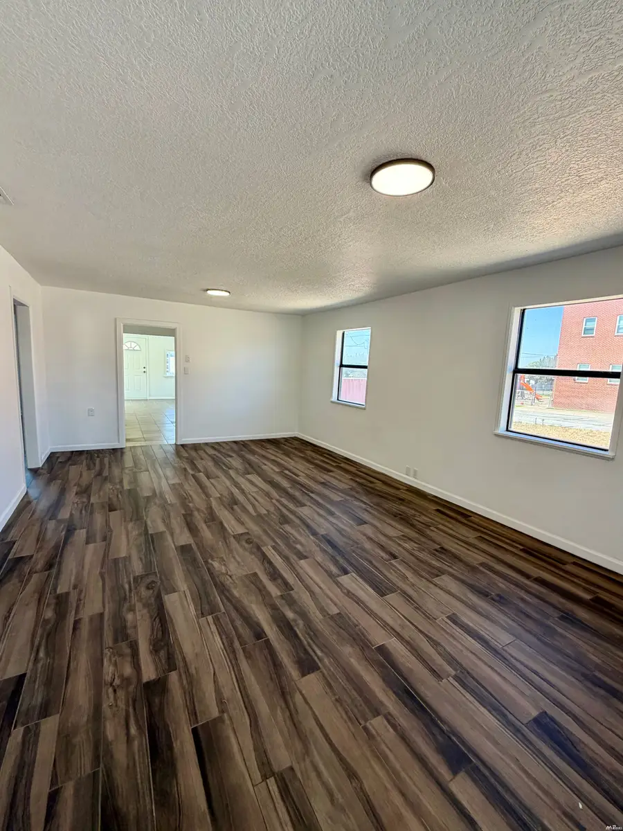 209 W Roosevelt Ave, Jal, NM 88252 - #2